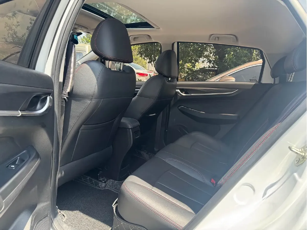 2021 Geely Vision X3 1.5L 109HP L4 5MT,autocango,china used car exporter,china ev exporter,chinese used car exporter,chinese used ev exporter