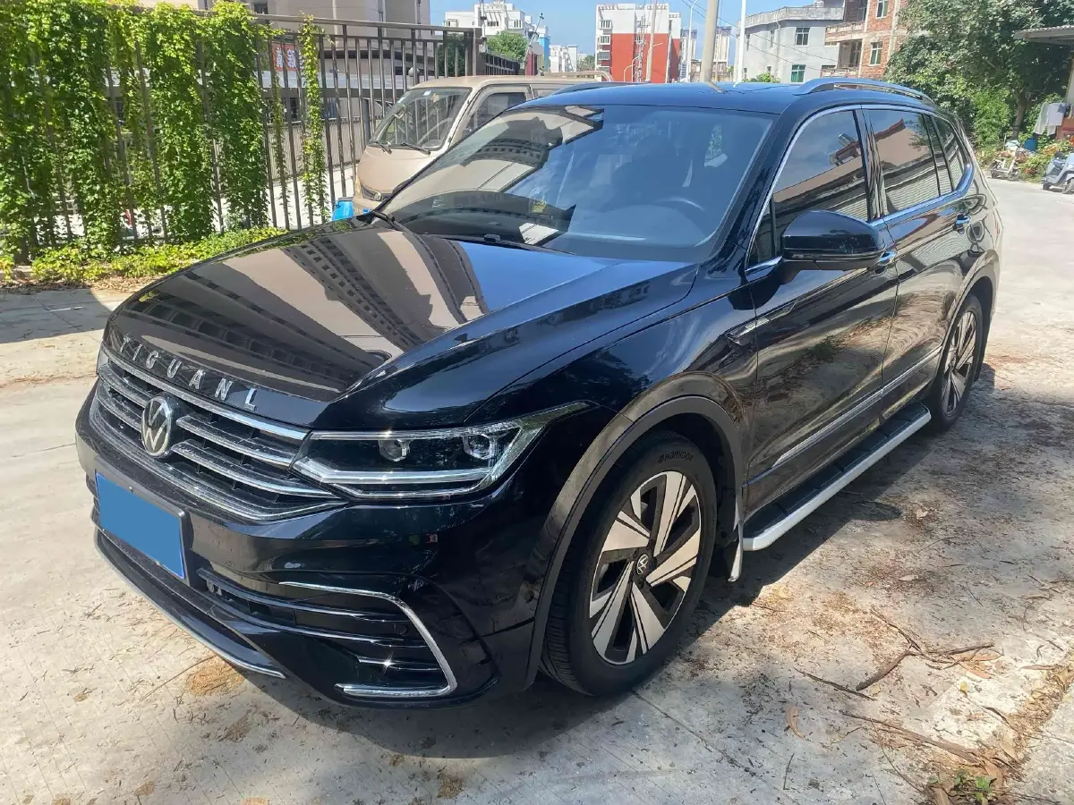2023 Volkswagen Tiguan L 2.0T 186HP L4 7DCT