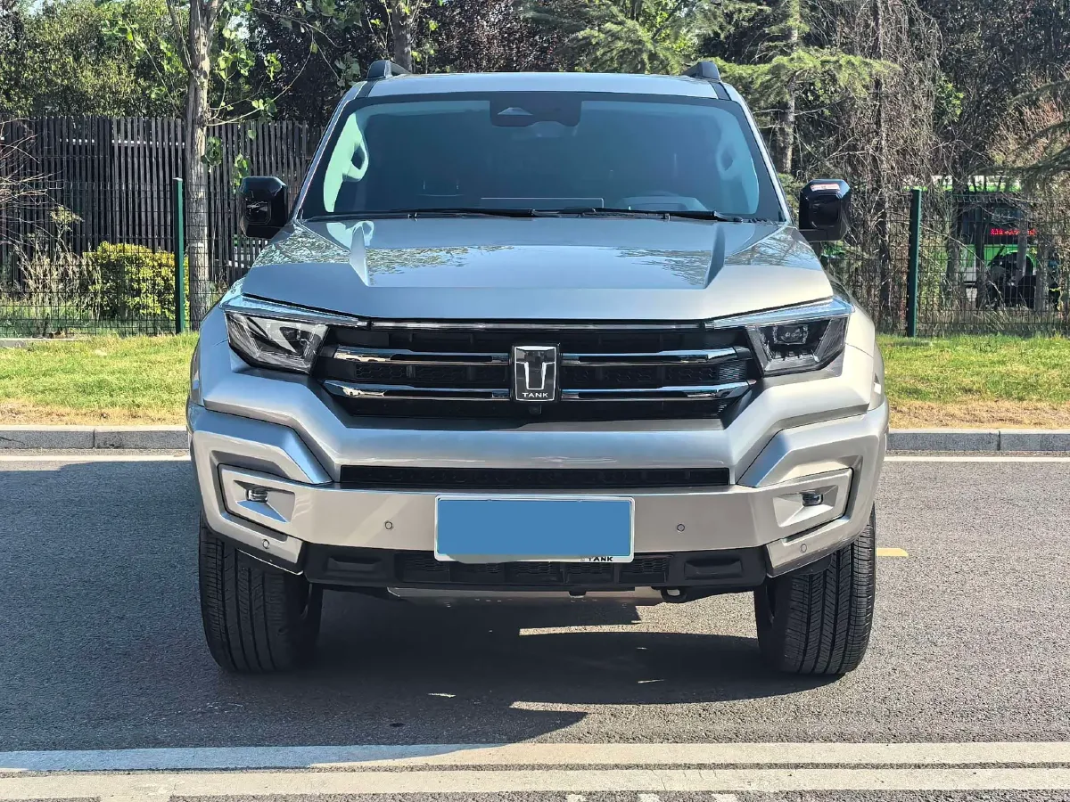2024 Tank 400 2.0T 252HP L4 9AT PHEV 36.7/37.1KWH,autocango,china used car exporter,china ev exporter,chinese used car exporter,chinese used ev exporter