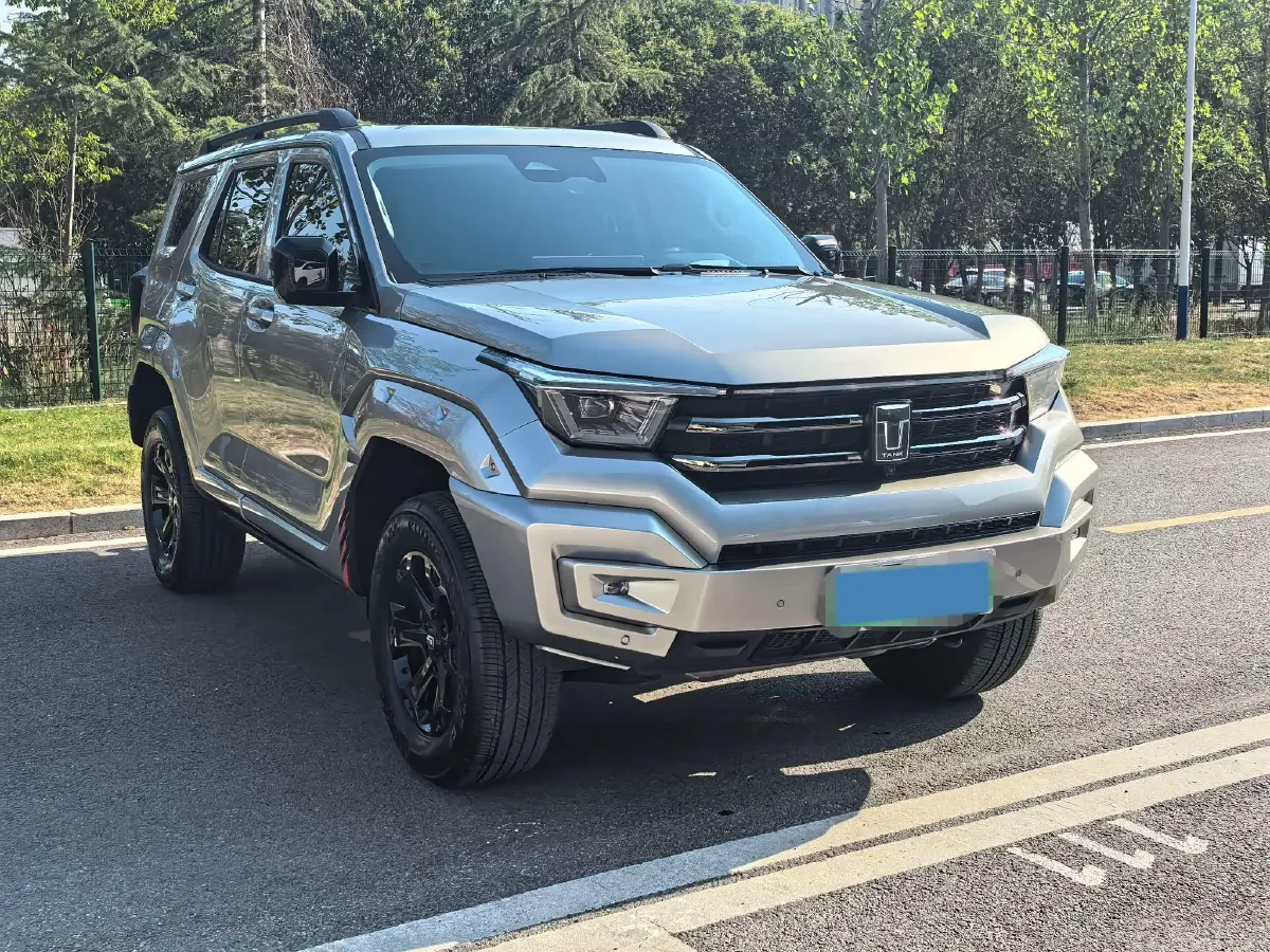2024 Tank 400 2.0T 252HP L4 9AT PHEV 36.7/37.1KWH,autocango,china used car exporter,china ev exporter,chinese used car exporter,chinese used ev exporter