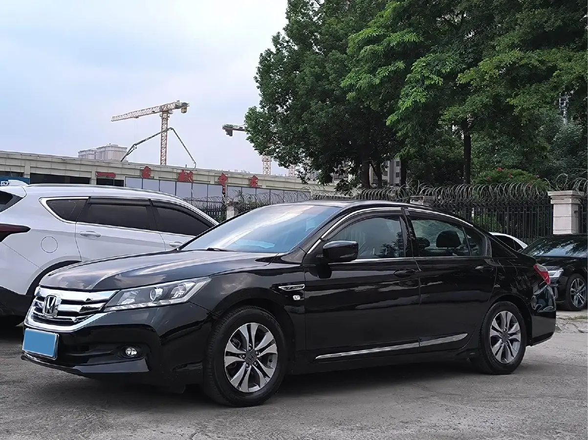 2014 Honda Accord 2.0L 155HP L4 CVT