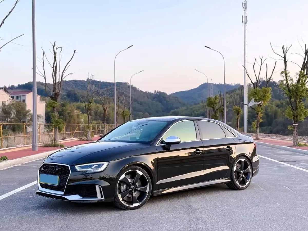 2017 Audi RS 3 2.5T 400HP L5 7DCT,autocango,china used car exporter,china ev exporter,chinese used car exporter,chinese used ev exporter