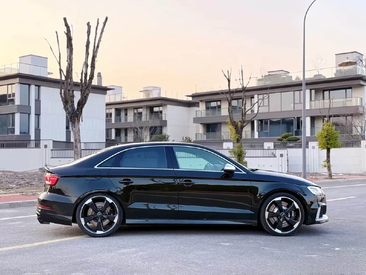 2017 Audi RS 3 2.5T 400HP L5 7DCT,autocango,china used car exporter,china ev exporter,chinese used car exporter,chinese used ev exporter