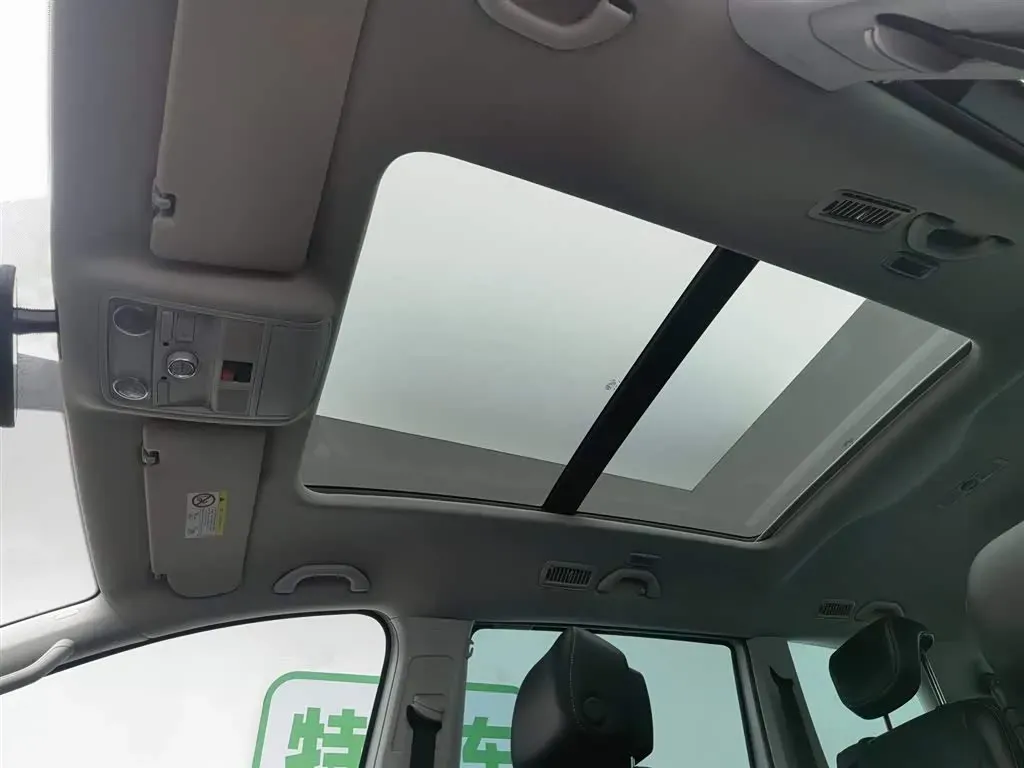 2018 Volkswagen Sharan 2.0T 220HP L4 6DCT,autocango,china used car exporter,china ev exporter,chinese used car exporter,chinese used ev exporter