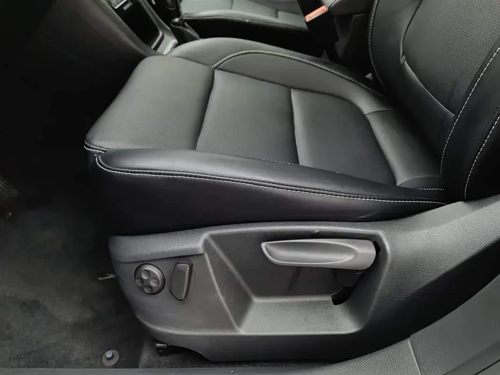 2018 Volkswagen Sharan 2.0T 220HP L4 6DCT,autocango,china used car exporter,china ev exporter,chinese used car exporter,chinese used ev exporter