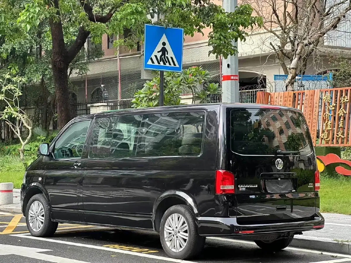 2014 Volkswagen Caravelle 2.0T 204HP L4 7DCT,autocango,china used car exporter,china ev exporter,chinese used car exporter,chinese used ev exporter