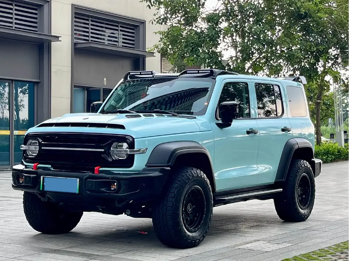 2025 Tank 300 2.0T 252HP L4 9AT PHEV 37.1KWH