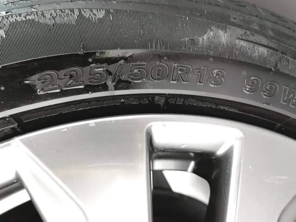 2020 Lexus UX 2.0L 146HP L4 E-CVT Hybrid,autocango,china used car exporter,china ev exporter,chinese used car exporter,chinese used ev exporter