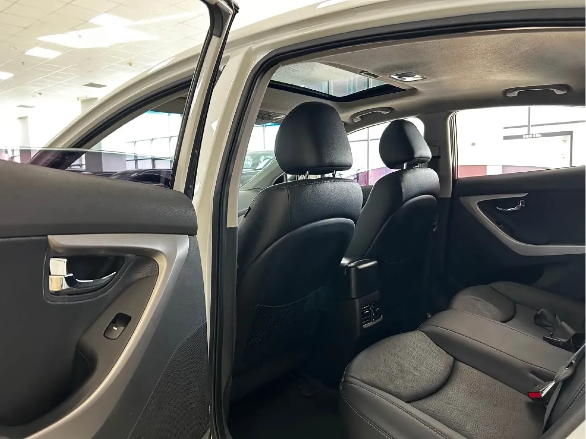 2013 Hyundai Elantra 1.6L 128HP L4 6AT,autocango,china used car exporter,china ev exporter,chinese used car exporter,chinese used ev exporter