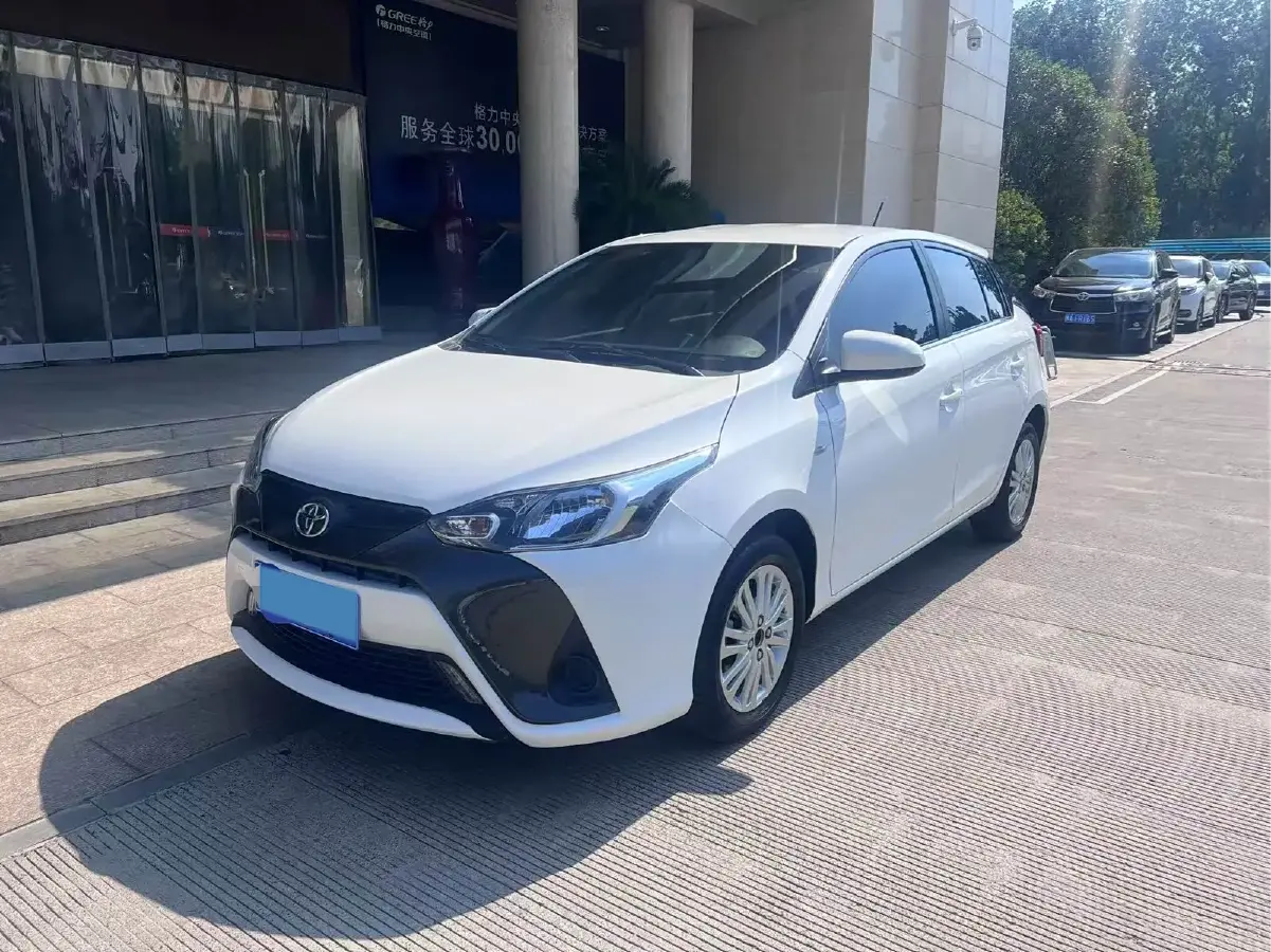 2016 Toyota Yaris L 1.5L 107HP L4 CVT