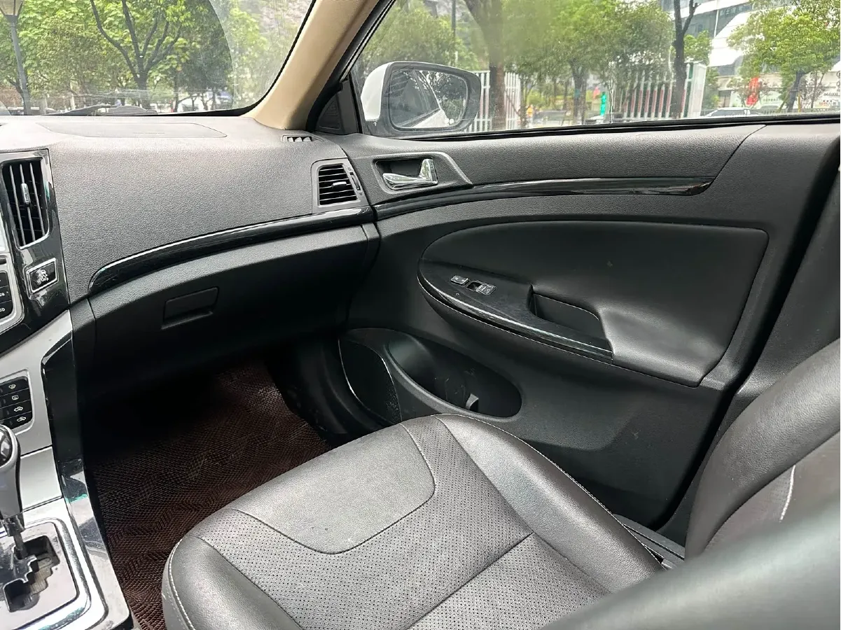 2014 BYD SuRui 1.5T 154HP L4 6DCT,autocango,china used car exporter,china ev exporter,chinese used car exporter,chinese used ev exporter