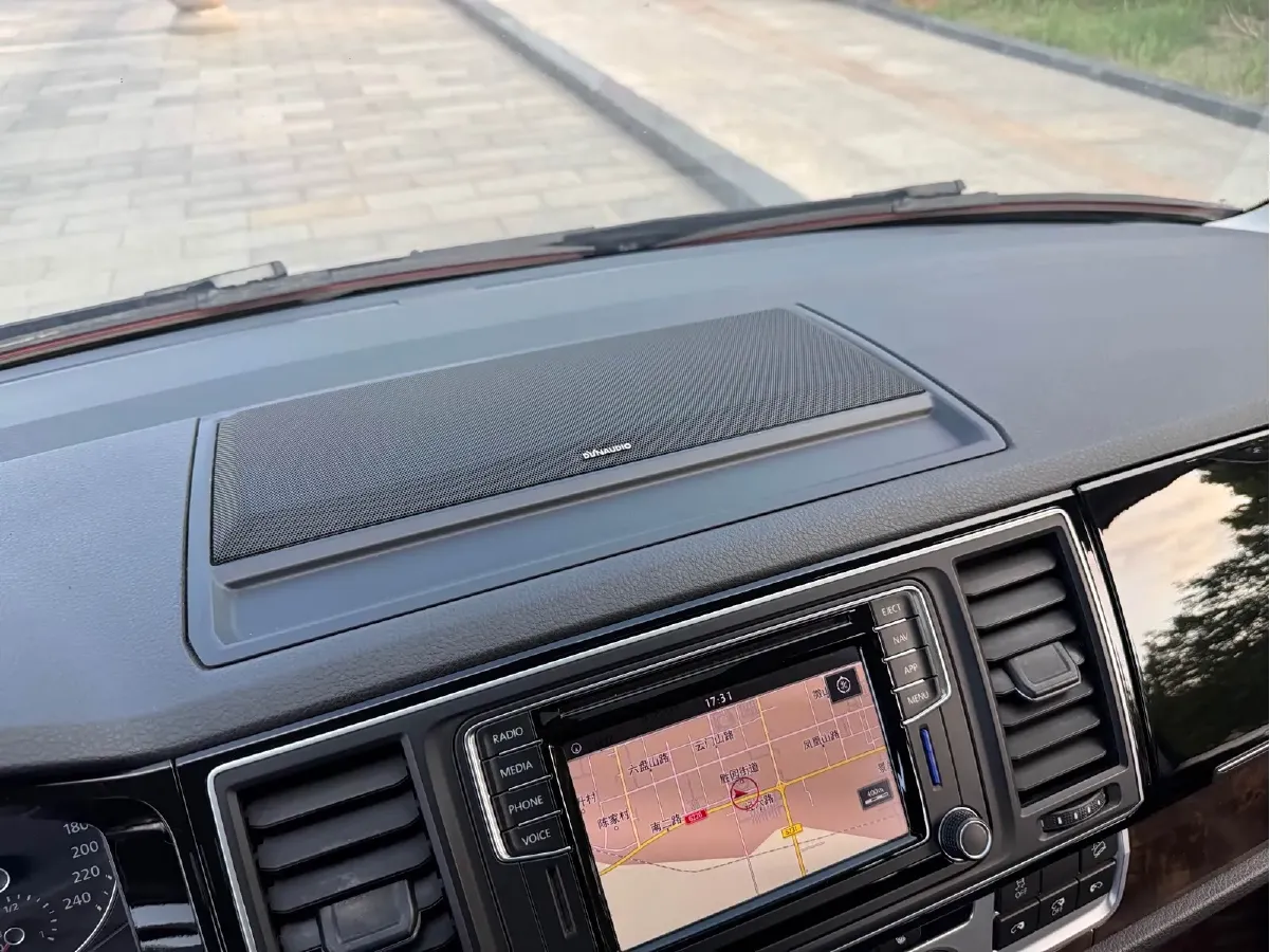 2018 Volkswagen Multivan 2.0T 204HP L4 7DCT,autocango,china used car exporter,china ev exporter,chinese used car exporter,chinese used ev exporter