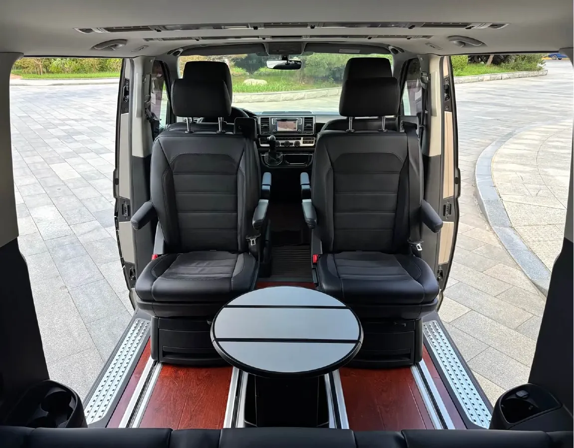 2018 Volkswagen Multivan 2.0T 204HP L4 7DCT,autocango,china used car exporter,china ev exporter,chinese used car exporter,chinese used ev exporter