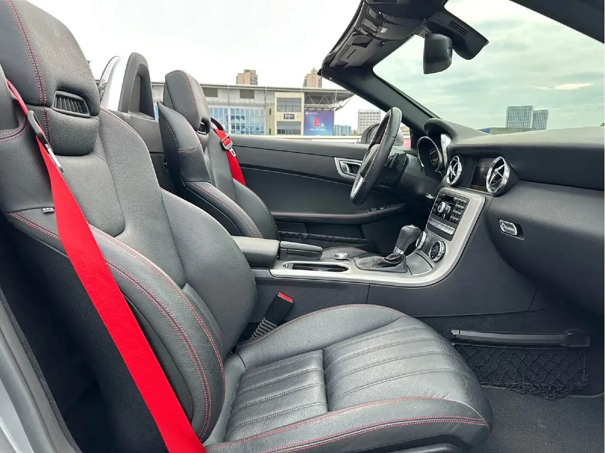 2011 Mercedes-Benz SLK Class 1.8T 184HP L4 7AT,autocango,china used car exporter,china ev exporter,chinese used car exporter,chinese used ev exporter