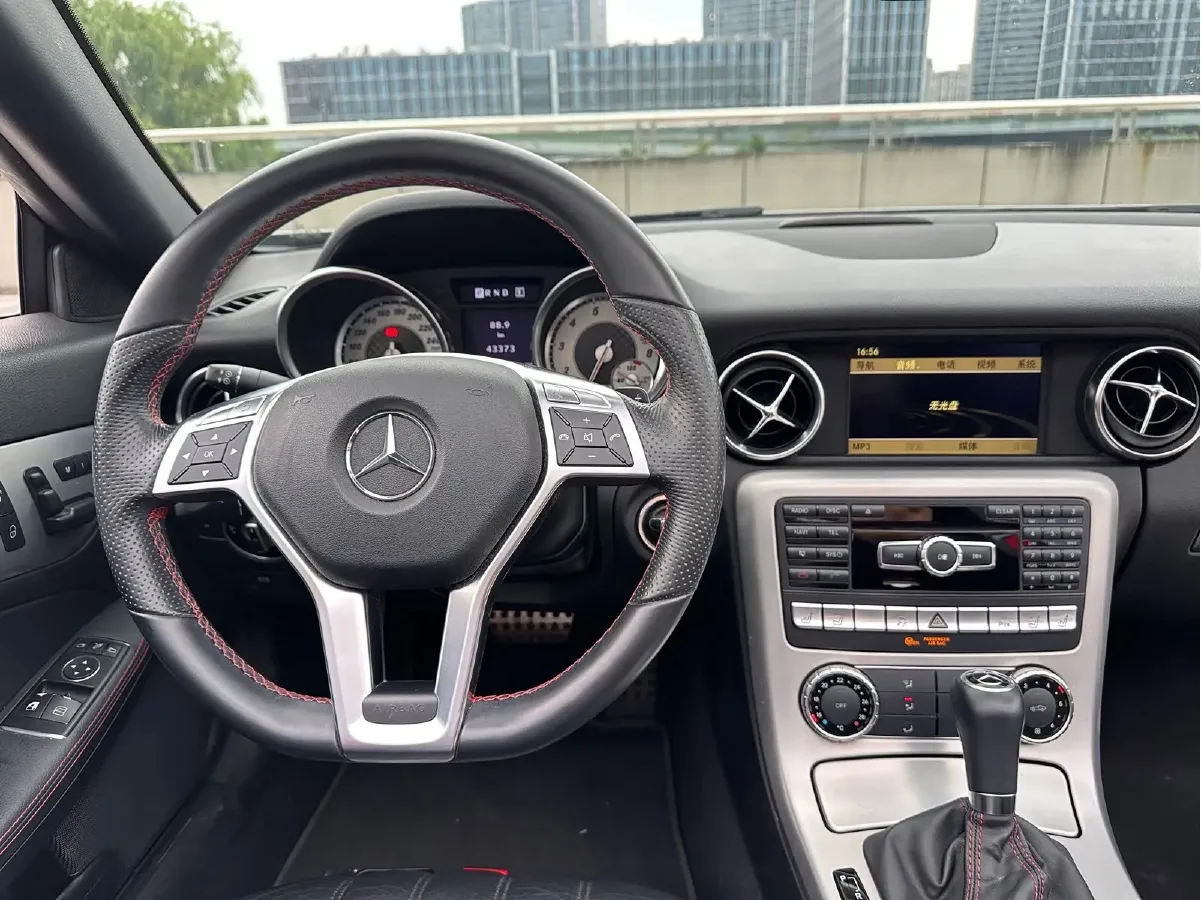 2011 Mercedes-Benz SLK Class 1.8T 184HP L4 7AT,autocango,china used car exporter,china ev exporter,chinese used car exporter,chinese used ev exporter