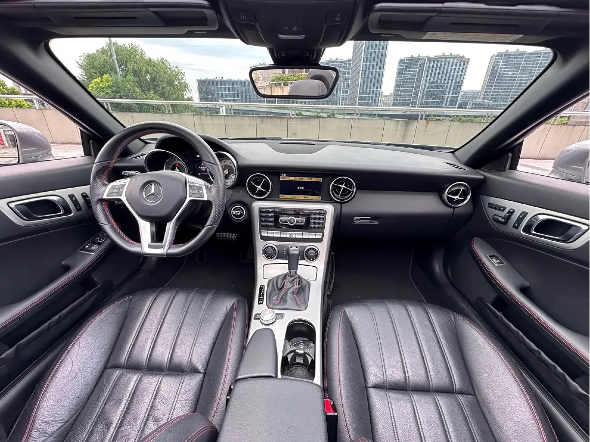 2011 Mercedes-Benz SLK Class 1.8T 184HP L4 7AT,autocango,china used car exporter,china ev exporter,chinese used car exporter,chinese used ev exporter