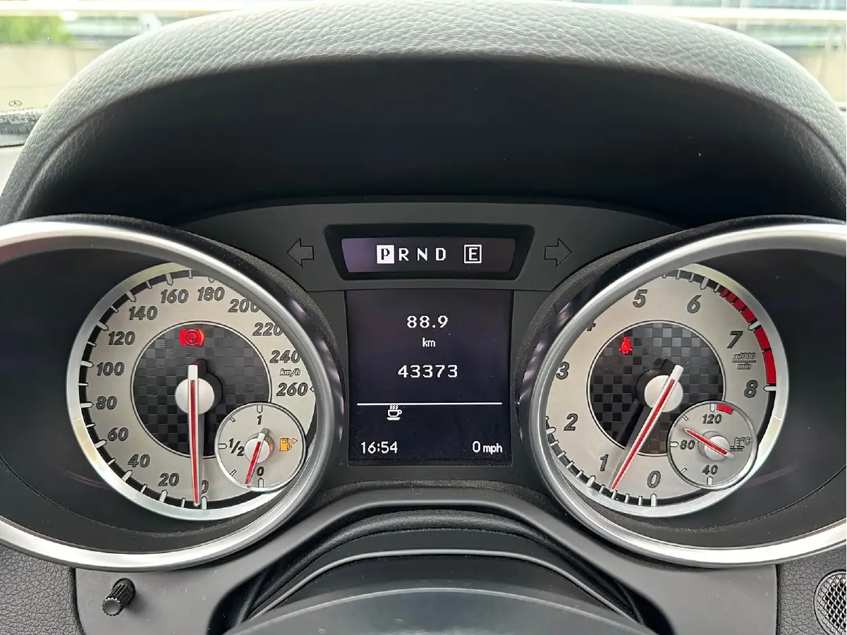 2011 Mercedes-Benz SLK Class 1.8T 184HP L4 7AT,autocango,china used car exporter,china ev exporter,chinese used car exporter,chinese used ev exporter