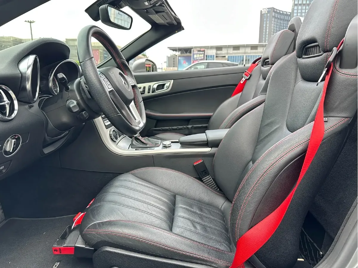 2011 Mercedes-Benz SLK Class 1.8T 184HP L4 7AT,autocango,china used car exporter,china ev exporter,chinese used car exporter,chinese used ev exporter