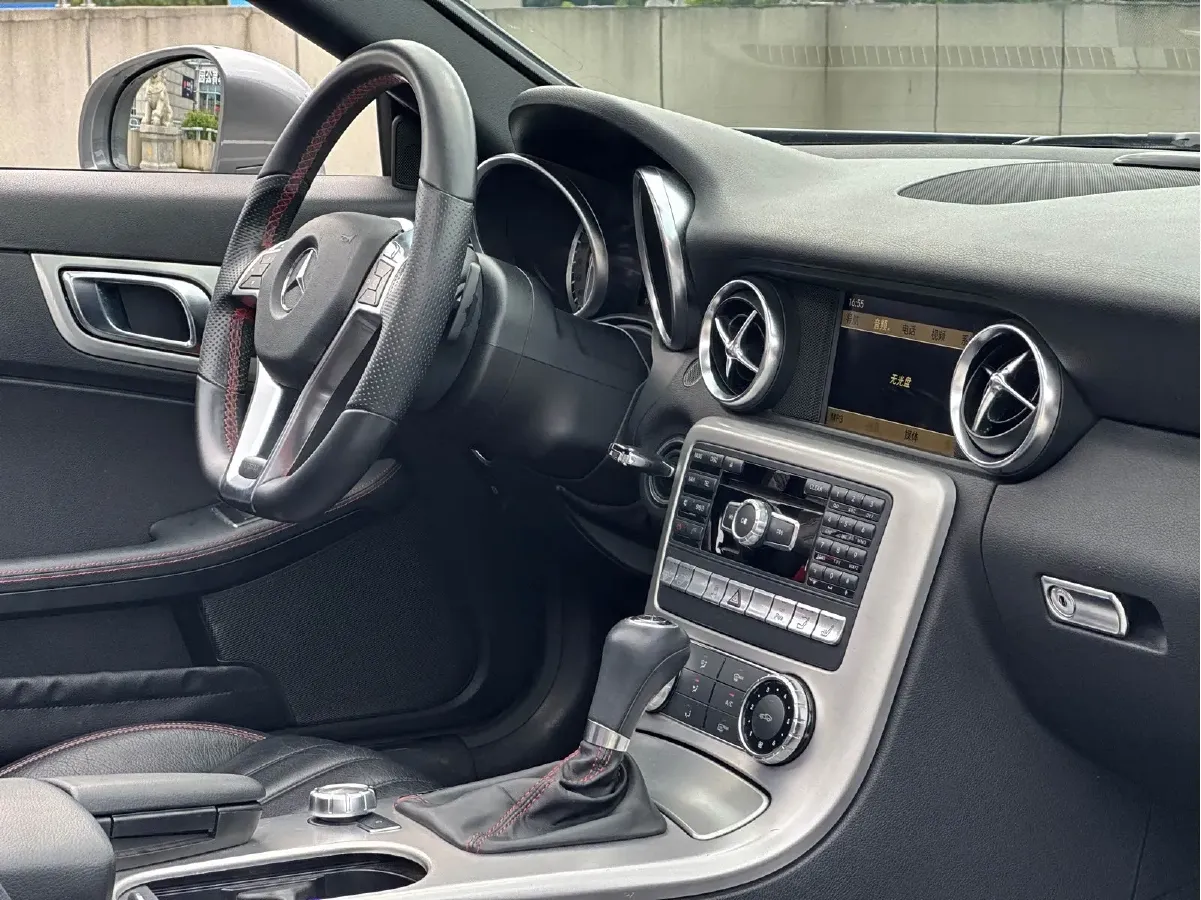 2011 Mercedes-Benz SLK Class 1.8T 184HP L4 7AT,autocango,china used car exporter,china ev exporter,chinese used car exporter,chinese used ev exporter