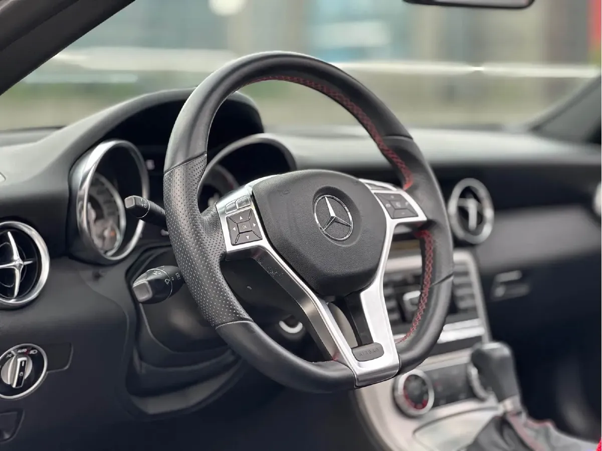 2011 Mercedes-Benz SLK Class 1.8T 184HP L4 7AT,autocango,china used car exporter,china ev exporter,chinese used car exporter,chinese used ev exporter