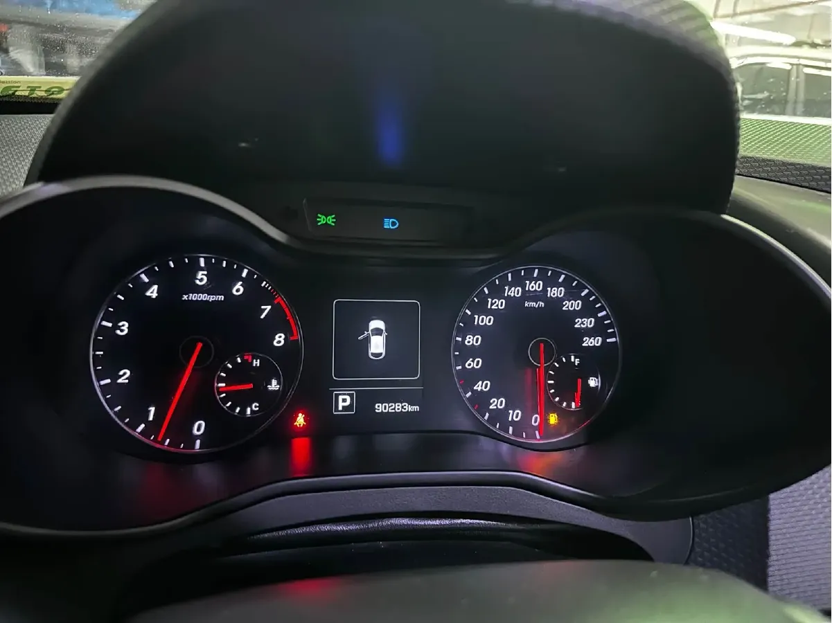 2015 Hyundai Veloster 1.6T 204HP L4 7DCT,autocango,china used car exporter,china ev exporter,chinese used car exporter,chinese used ev exporter