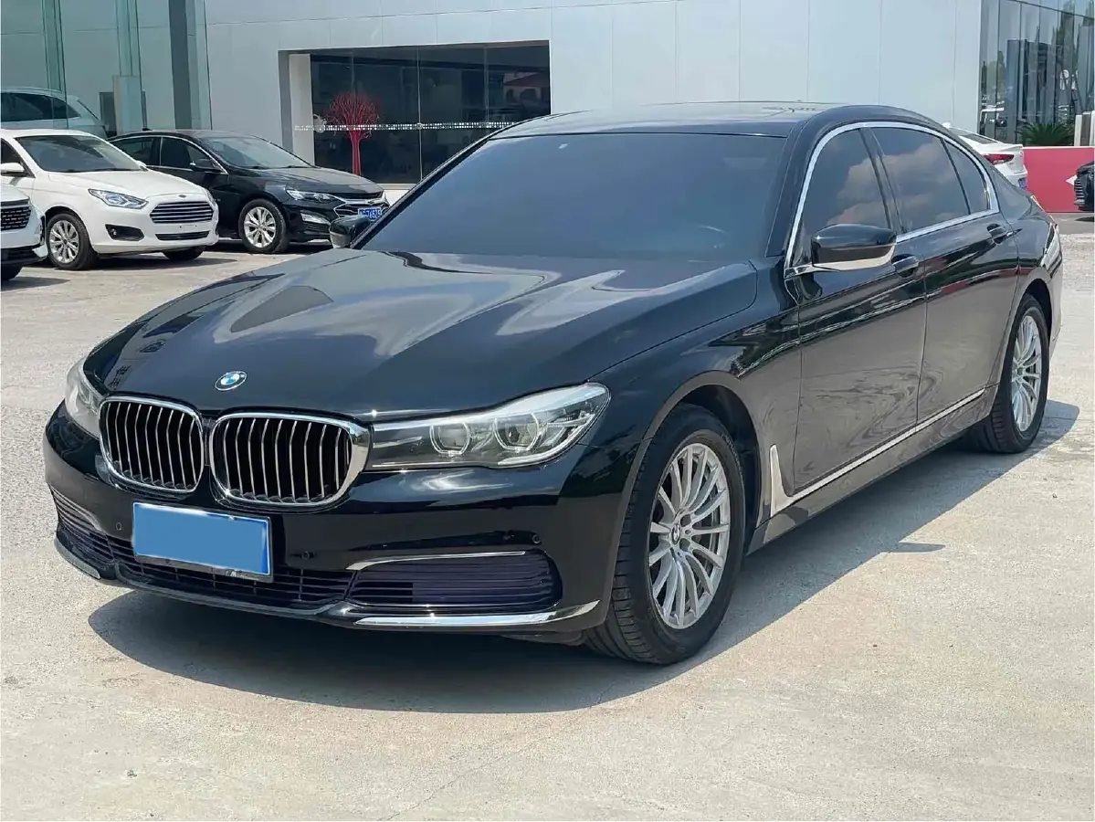 2019 BMW 7 Series 2.0T 265HP L4 8AT