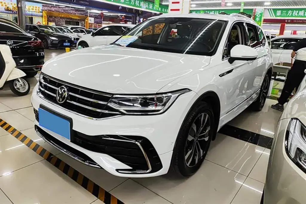 2023 Volkswagen Tiguan L 2.0T 186HP L4 7DCT
