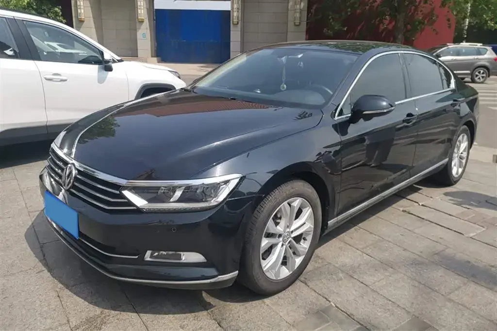 2018 Volkswagen Magotan 2.0T 220HP L4 7DCT