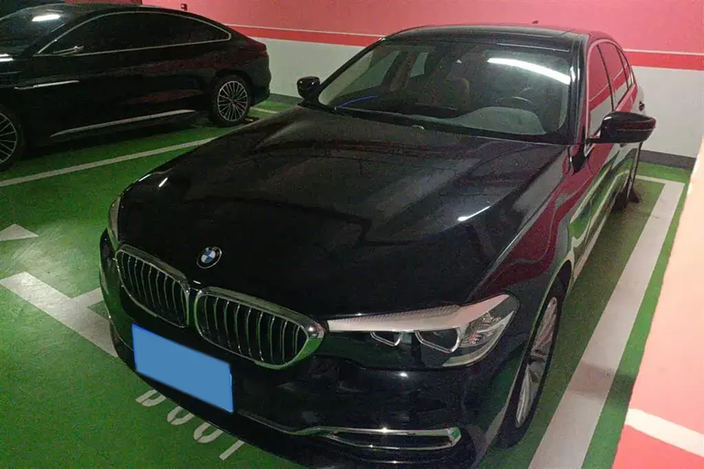 2019 BMW 5 Series 2.0T 184HP L4 8AT