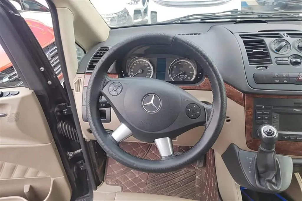 2013 Mercedes-Benz Viano 3.0L 224HP V6 5AT,autocango,china used car exporter,china ev exporter,chinese used car exporter,chinese used ev exporter