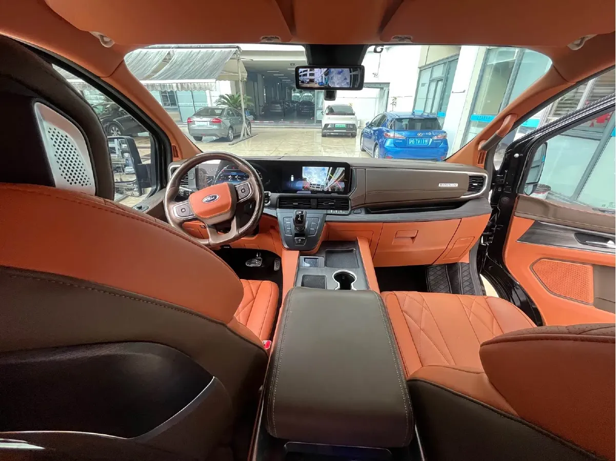 2024 Ford Tourneo 2.0T 220HP L4 9AT,autocango,china used car exporter,china ev exporter,chinese used car exporter,chinese used ev exporter