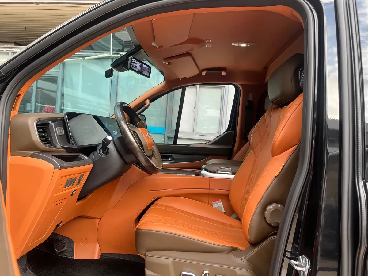 2024 Ford Tourneo 2.0T 220HP L4 9AT,autocango,china used car exporter,china ev exporter,chinese used car exporter,chinese used ev exporter