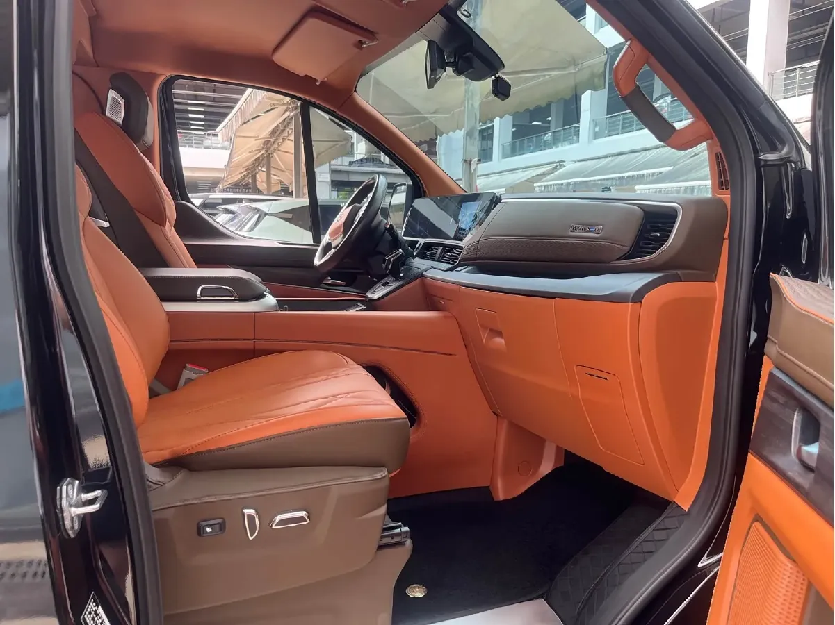 2024 Ford Tourneo 2.0T 220HP L4 9AT,autocango,china used car exporter,china ev exporter,chinese used car exporter,chinese used ev exporter