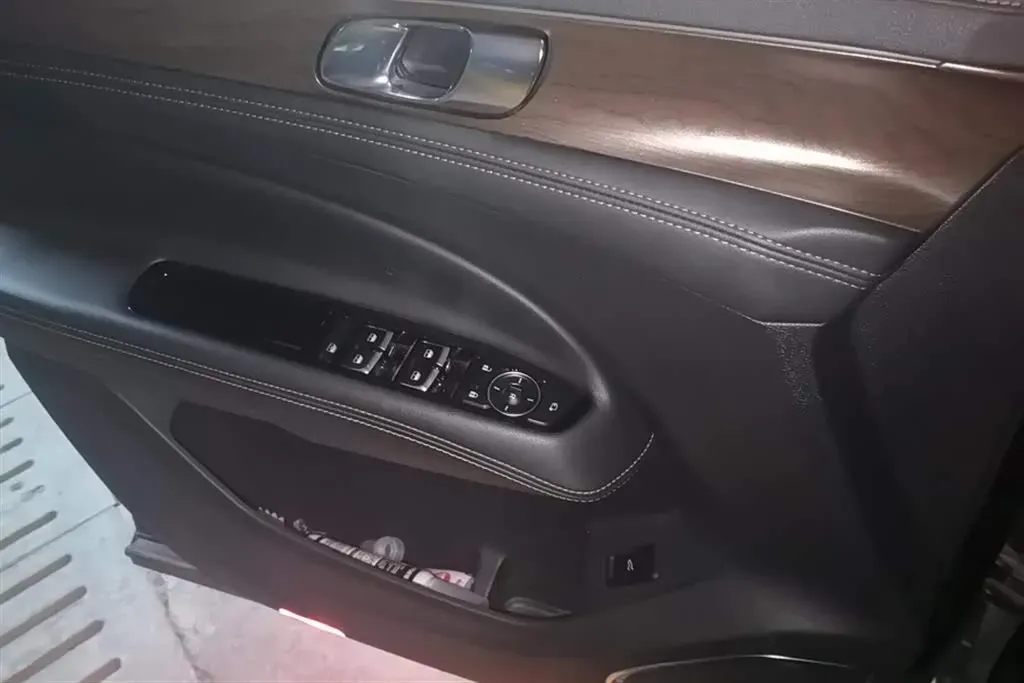 2021 Ford Equator 2.0T 224HP L4 6DCT,autocango,china used car exporter,china ev exporter,chinese used car exporter,chinese used ev exporter