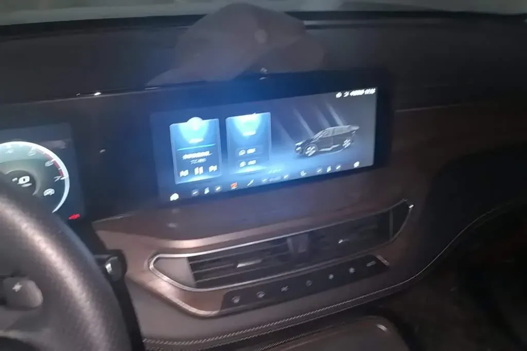 2021 Ford Equator 2.0T 224HP L4 6DCT,autocango,china used car exporter,china ev exporter,chinese used car exporter,chinese used ev exporter