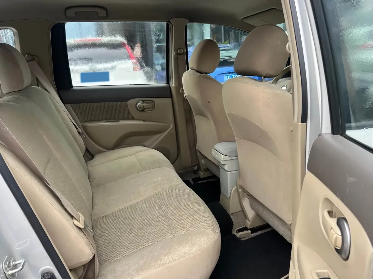 2010 Nissan Livina 1.6L 105HP L4 5MT,autocango,china used car exporter,china ev exporter,chinese used car exporter,chinese used ev exporter