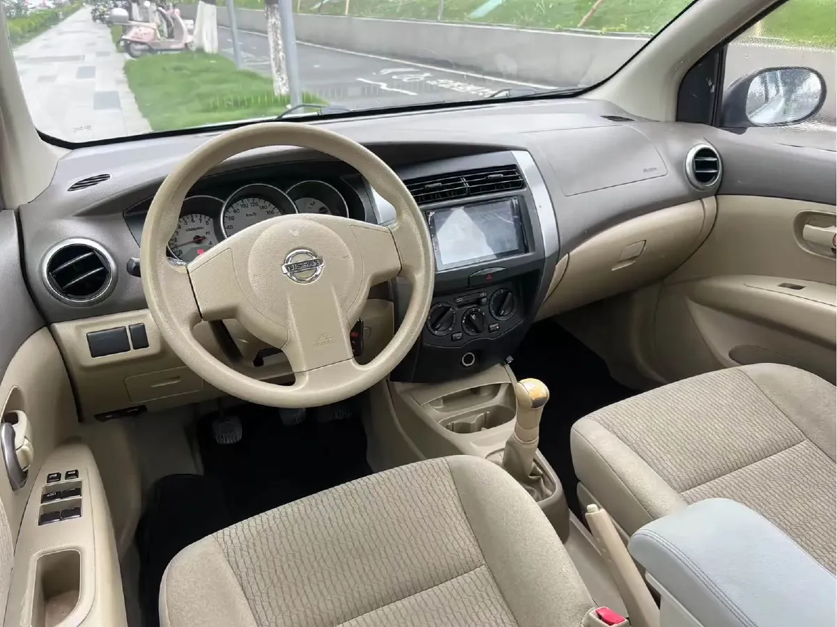 2010 Nissan Livina 1.6L 105HP L4 5MT,autocango,china used car exporter,china ev exporter,chinese used car exporter,chinese used ev exporter
