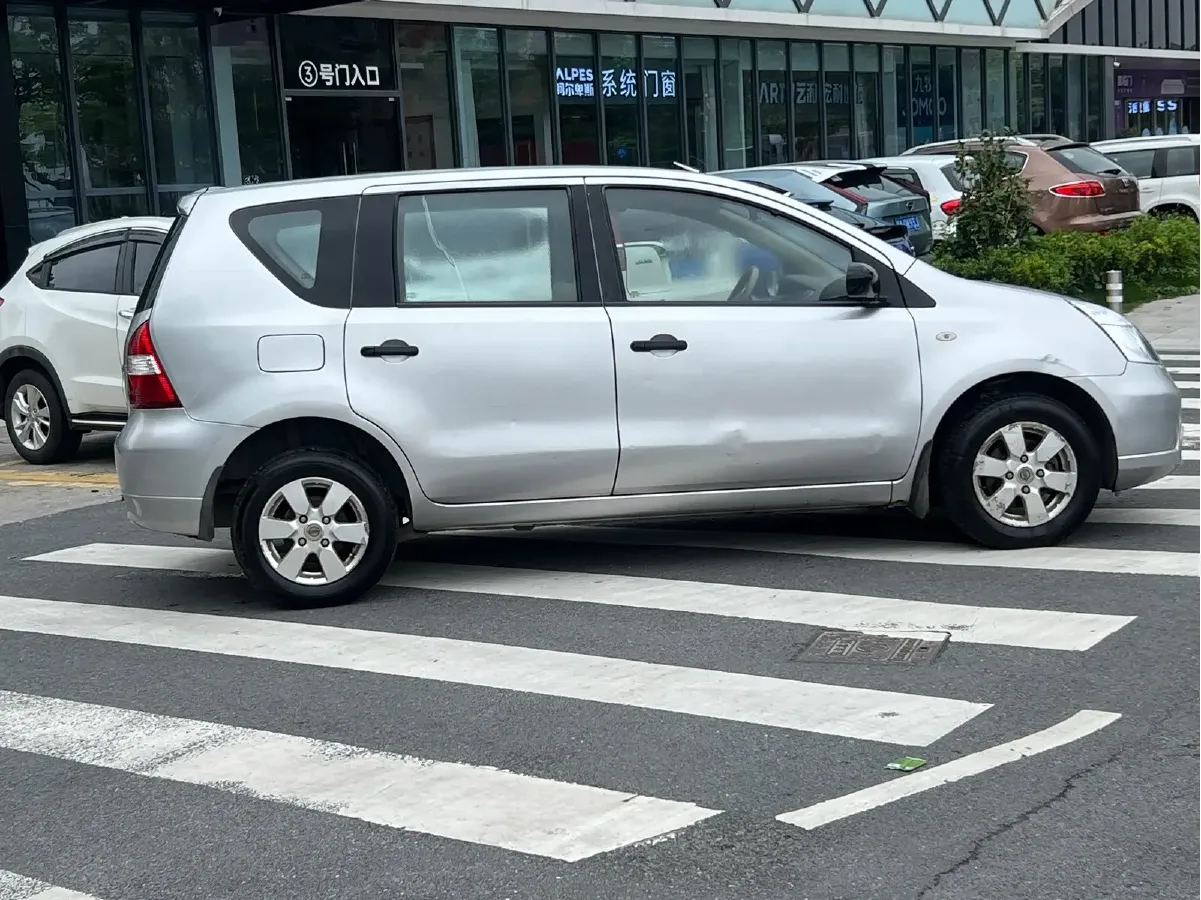 2010 Nissan Livina 1.6L 105HP L4 5MT,autocango,china used car exporter,china ev exporter,chinese used car exporter,chinese used ev exporter