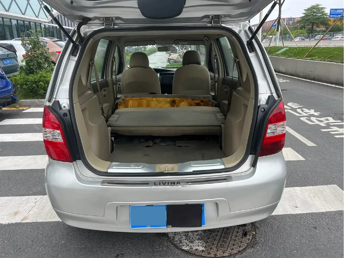 2010 Nissan Livina 1.6L 105HP L4 5MT,autocango,china used car exporter,china ev exporter,chinese used car exporter,chinese used ev exporter