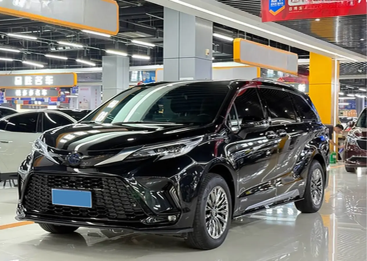 2021 Toyota Sienna 2.5L 192HP L4 E-CVT Hybrid