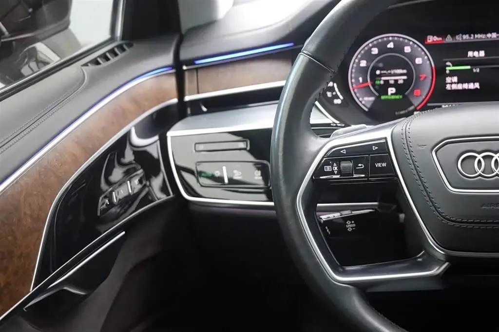 2019 Audi A8 3.0T 340HP V6 8AT,autocango,china used car exporter,china ev exporter,chinese used car exporter,chinese used ev exporter