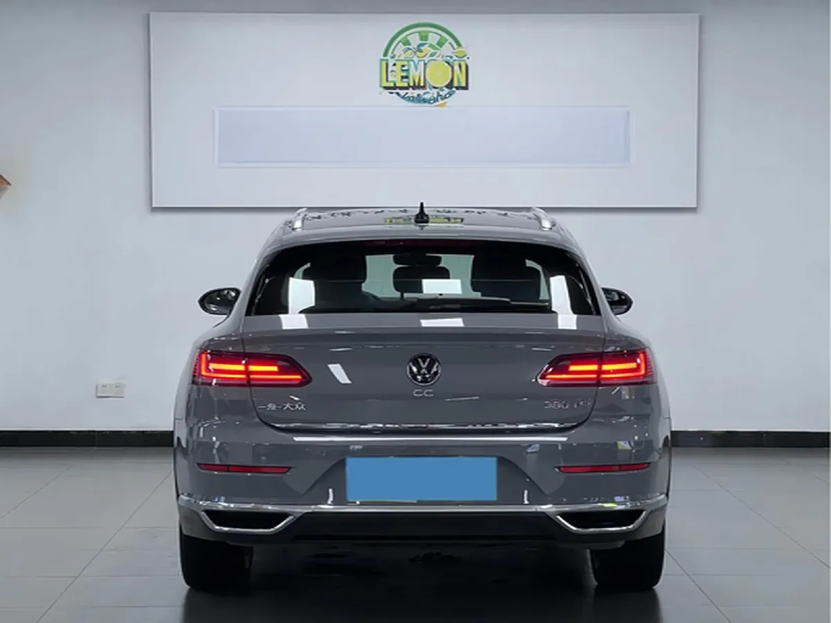 2023 Volkswagen CC 2.0T 220HP L4 7DCT,autocango,china used car exporter,china ev exporter,chinese used car exporter,chinese used ev exporter
