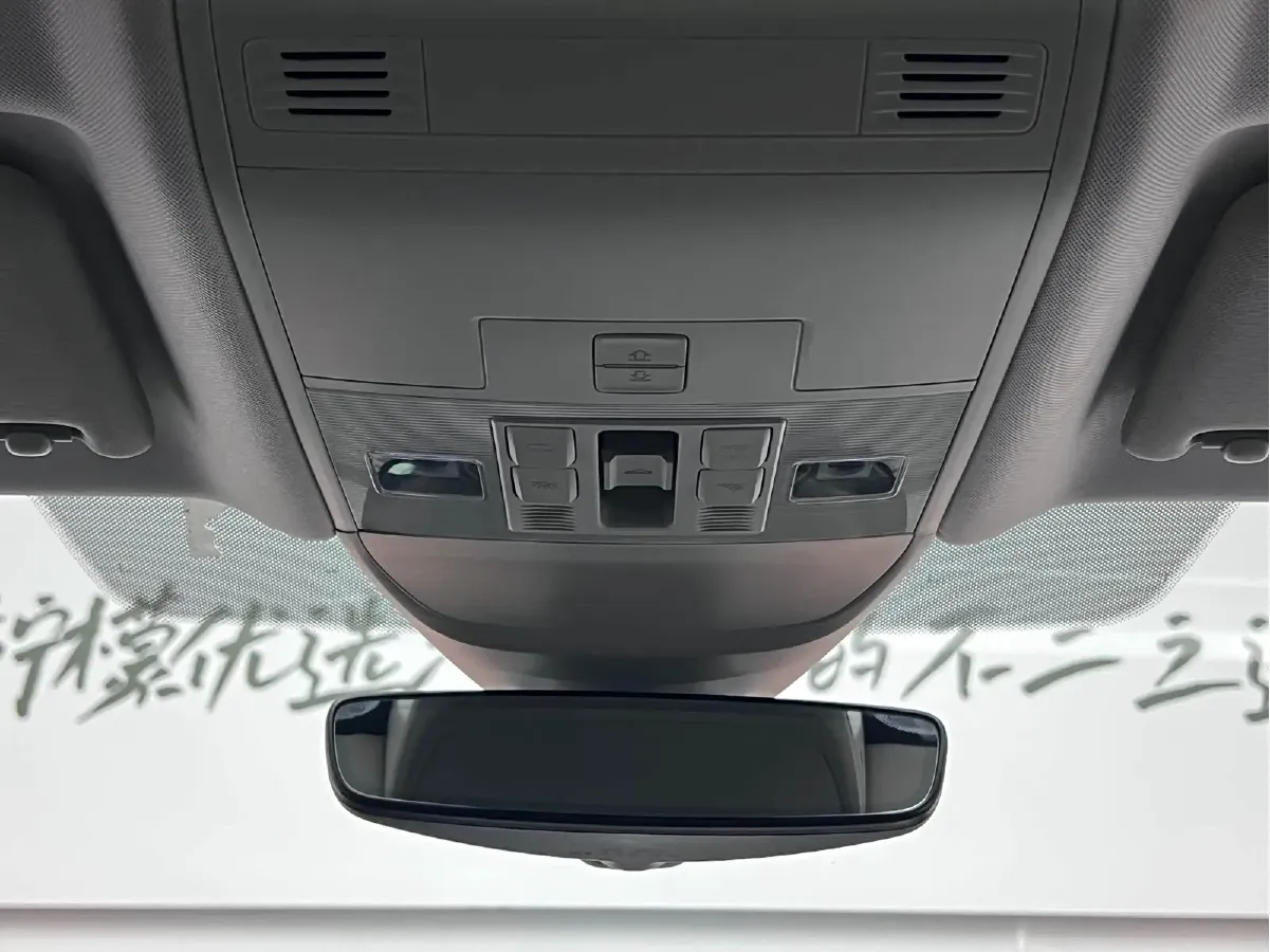 2023 Volkswagen CC 2.0T 220HP L4 7DCT,autocango,china used car exporter,china ev exporter,chinese used car exporter,chinese used ev exporter