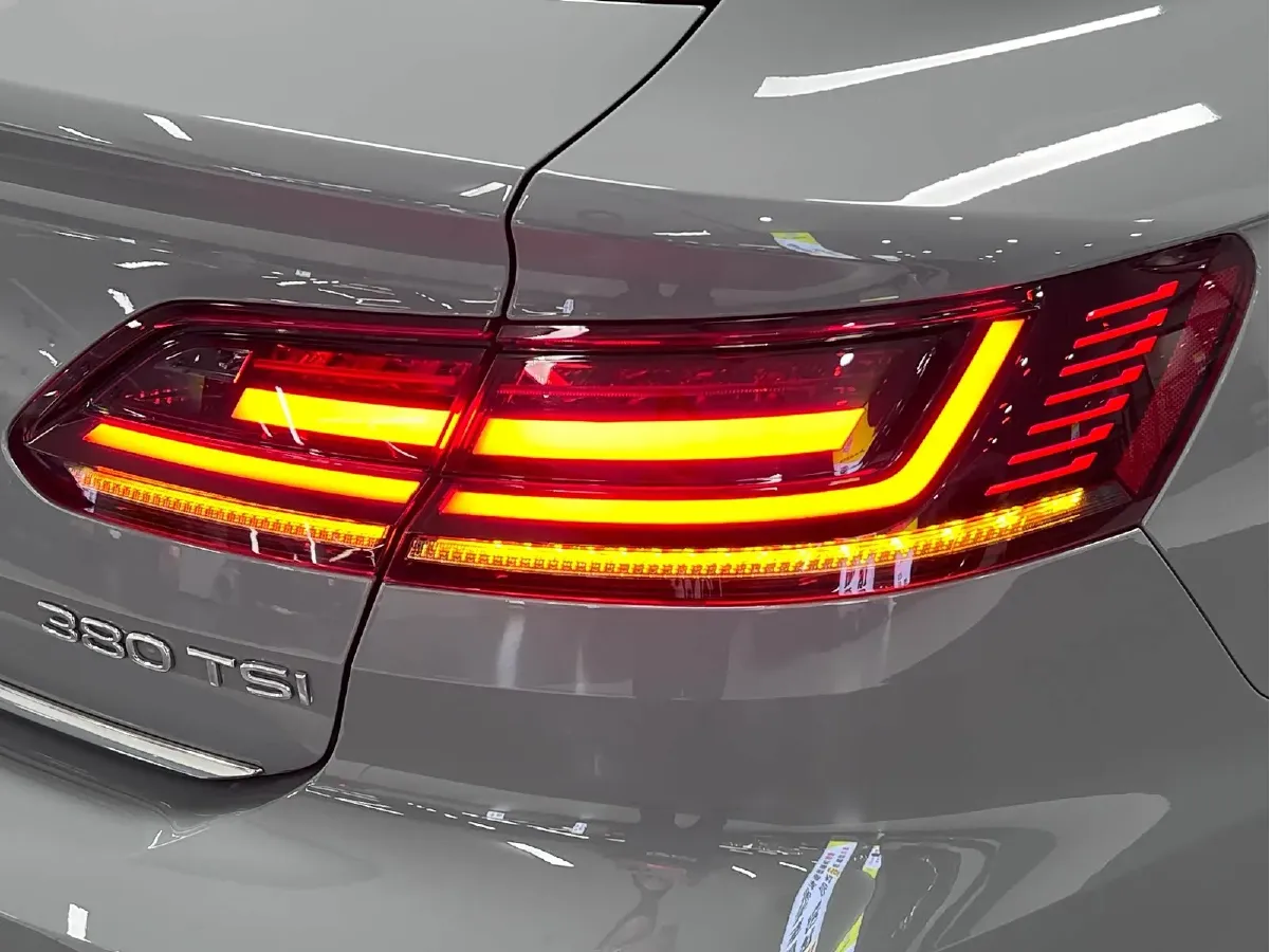 2023 Volkswagen CC 2.0T 220HP L4 7DCT,autocango,china used car exporter,china ev exporter,chinese used car exporter,chinese used ev exporter