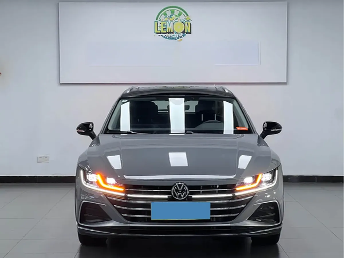 2023 Volkswagen CC 2.0T 220HP L4 7DCT,autocango,china used car exporter,china ev exporter,chinese used car exporter,chinese used ev exporter