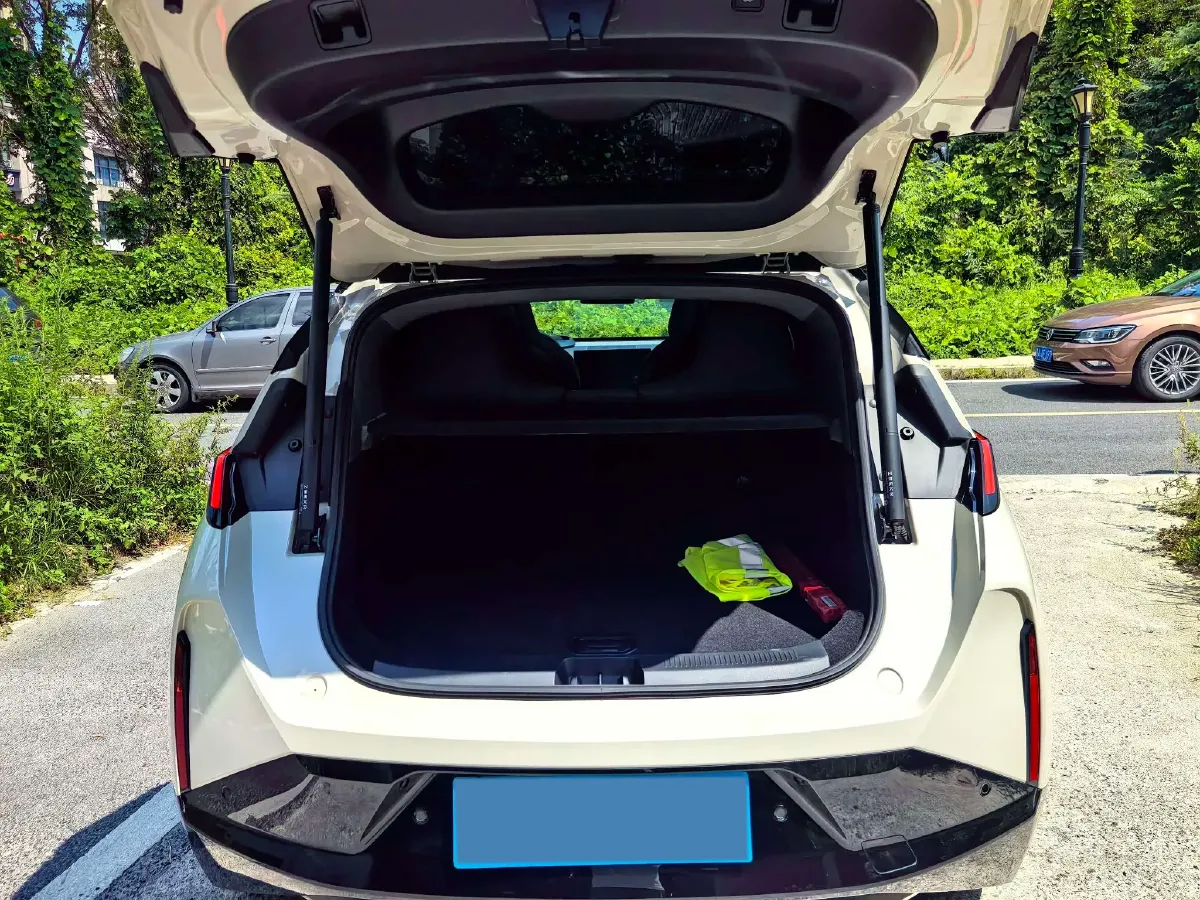 2023 Zeekr X BEV 66KWH,autocango,china used car exporter,china ev exporter,chinese used car exporter,chinese used ev exporter