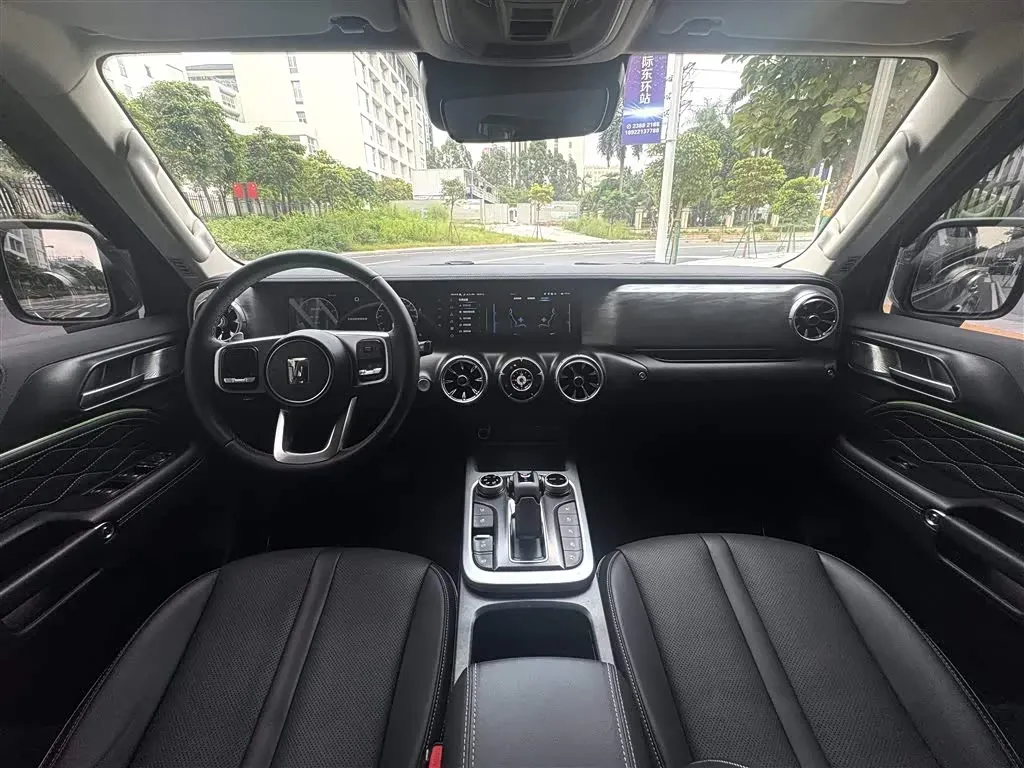 2021 Tank 300 2.0T 227HP L4 8AT,autocango,china used car exporter,china ev exporter,chinese used car exporter,chinese used ev exporter