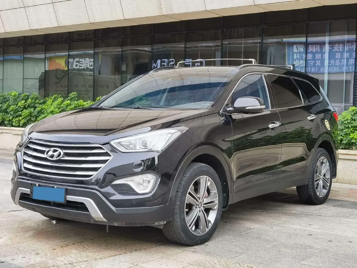 2013 Hyundai Grand SantaFe 2.2T 197HP L4 6AT