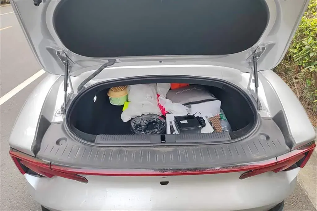 2024 MG Cyberster BEV 77KWH,autocango,china used car exporter,china ev exporter,chinese used car exporter,chinese used ev exporter