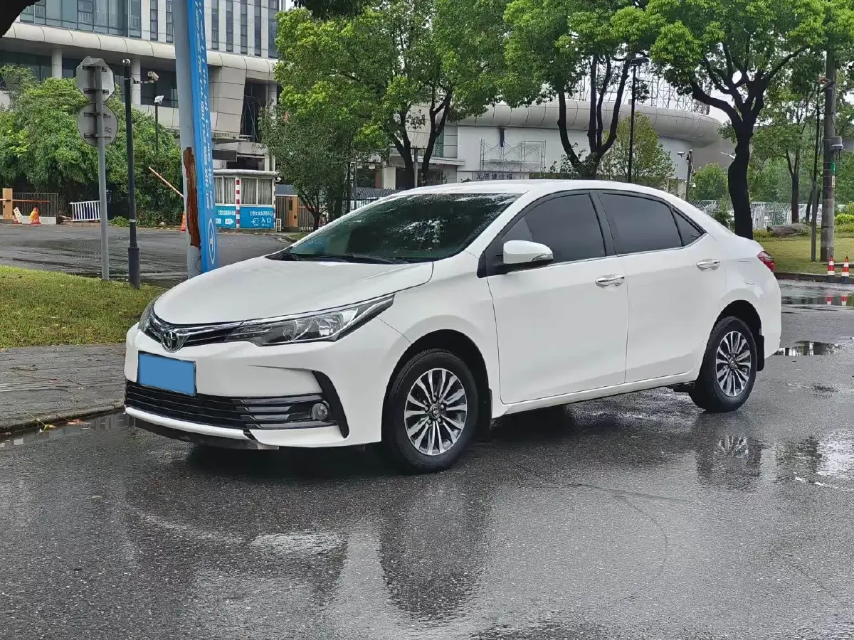 2017 Toyota Corolla 1.2T 116HP L4 6MT